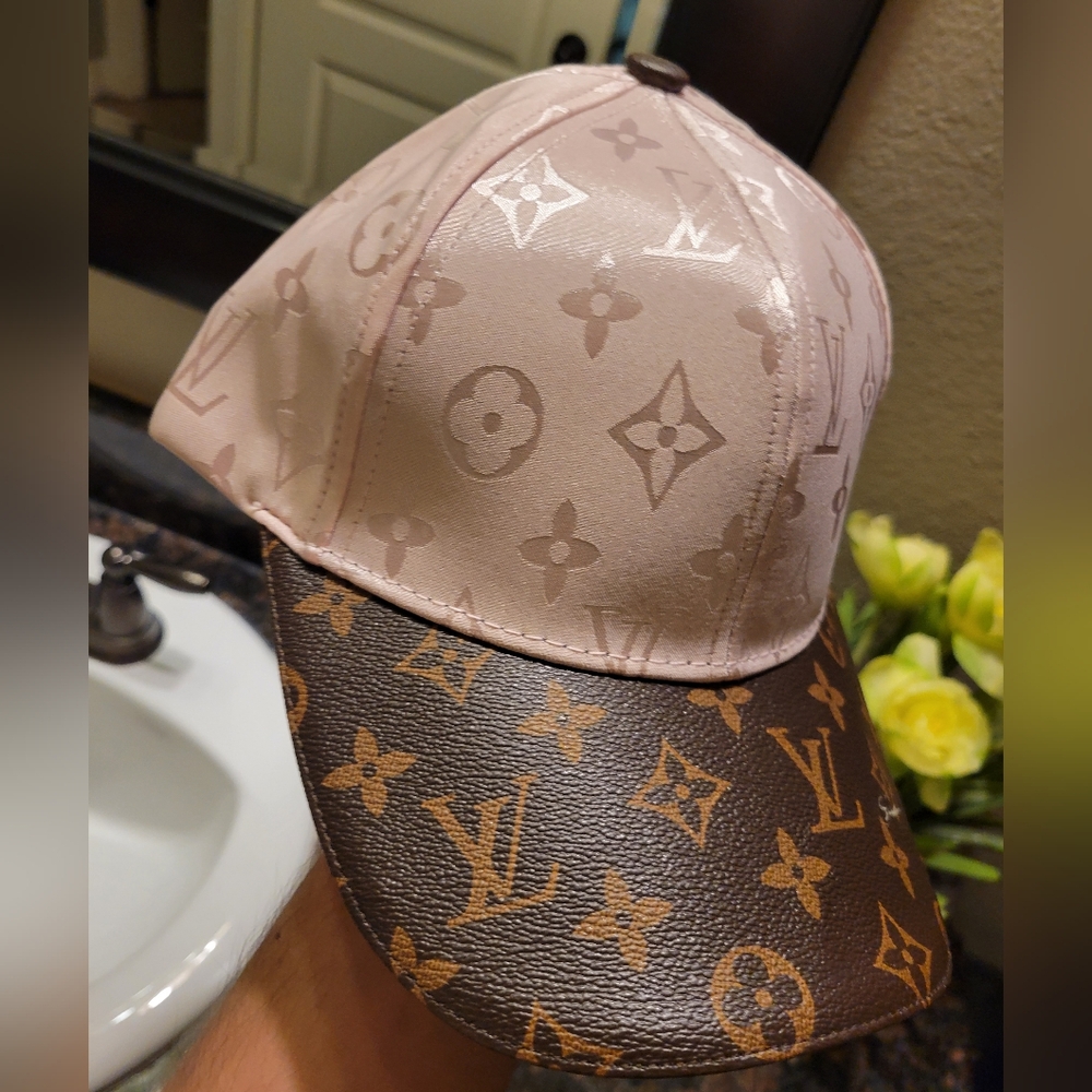 Louis Vuitton Pink and Black Monogram Cap - Picture 11 of 11